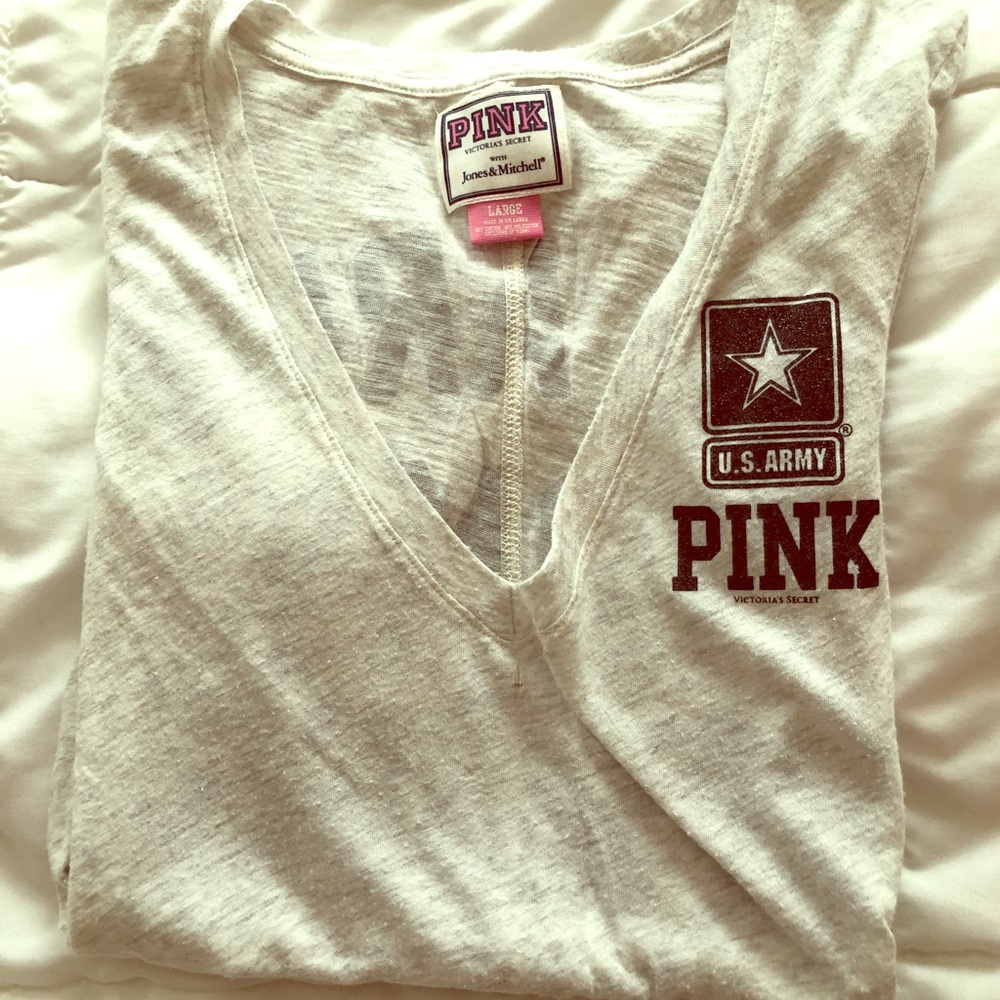 VS PINK T-shirt